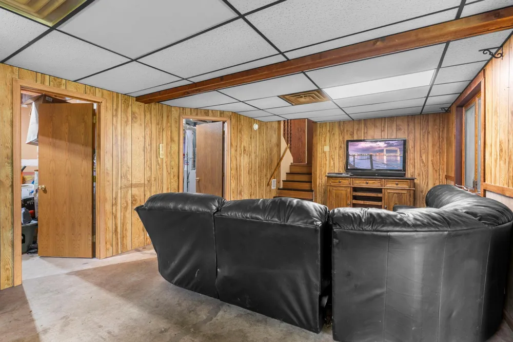 32350 Cedar Crest Trail NE North Branch, MN 55056
