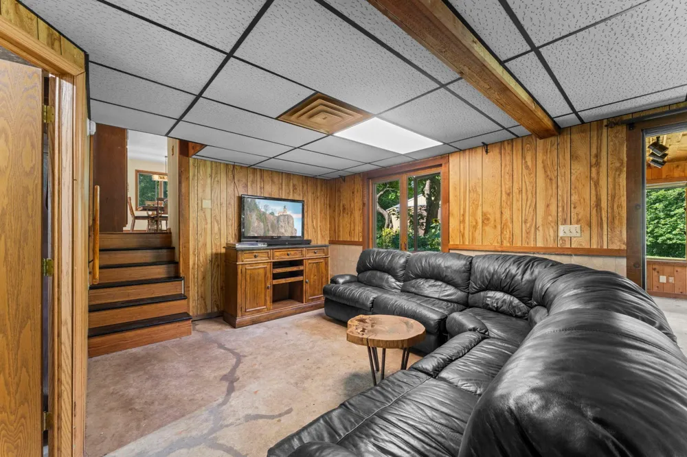 32350 Cedar Crest Trail NE North Branch, MN 55056