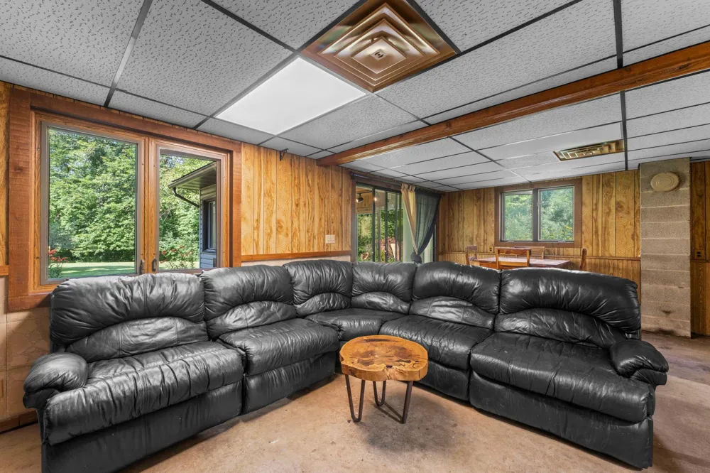 32350 Cedar Crest Trail NE North Branch, MN 55056