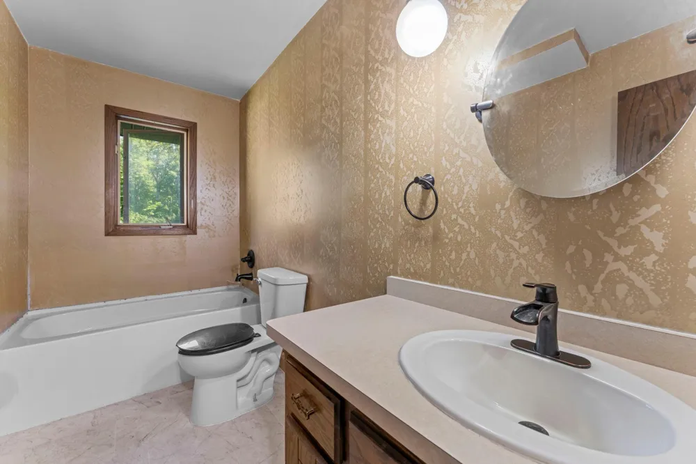 32350 Cedar Crest Trail NE North Branch, MN 55056