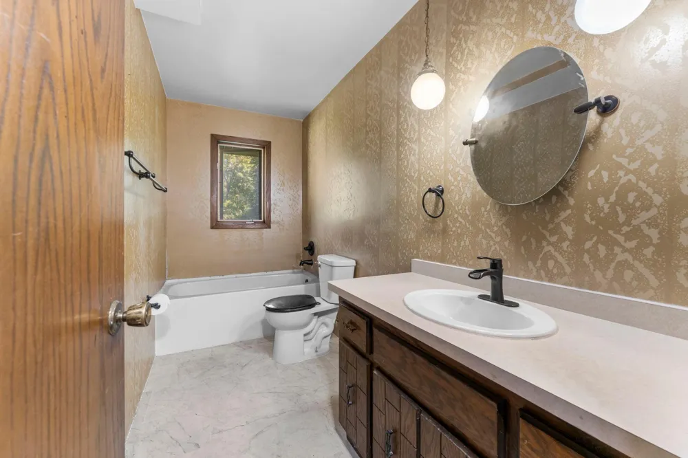 32350 Cedar Crest Trail NE North Branch, MN 55056