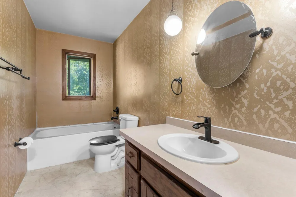 32350 Cedar Crest Trail NE North Branch, MN 55056