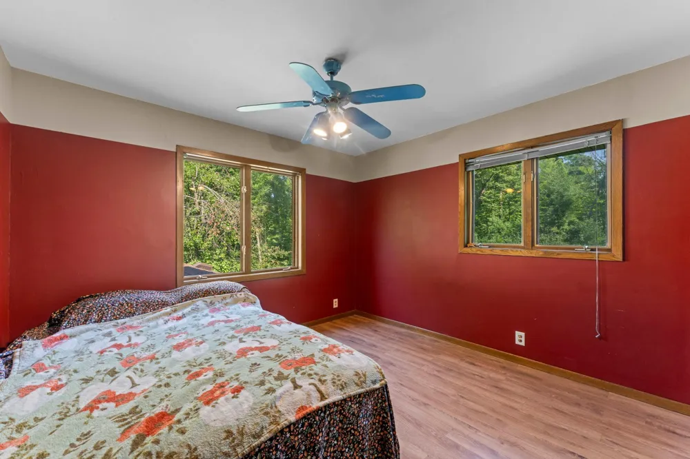 32350 Cedar Crest Trail NE North Branch, MN 55056