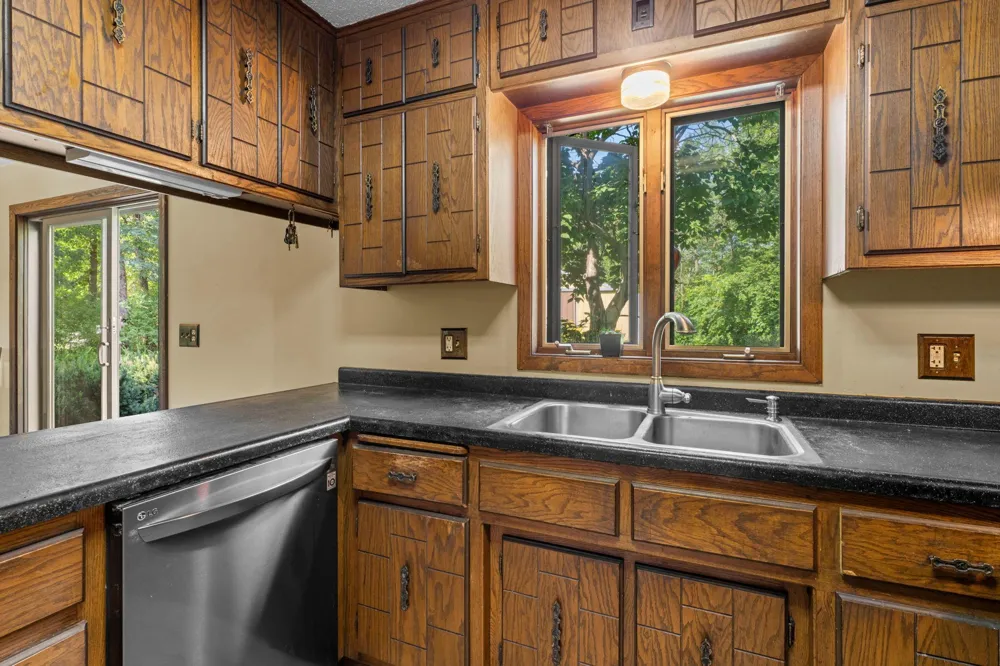 32350 Cedar Crest Trail NE North Branch, MN 55056