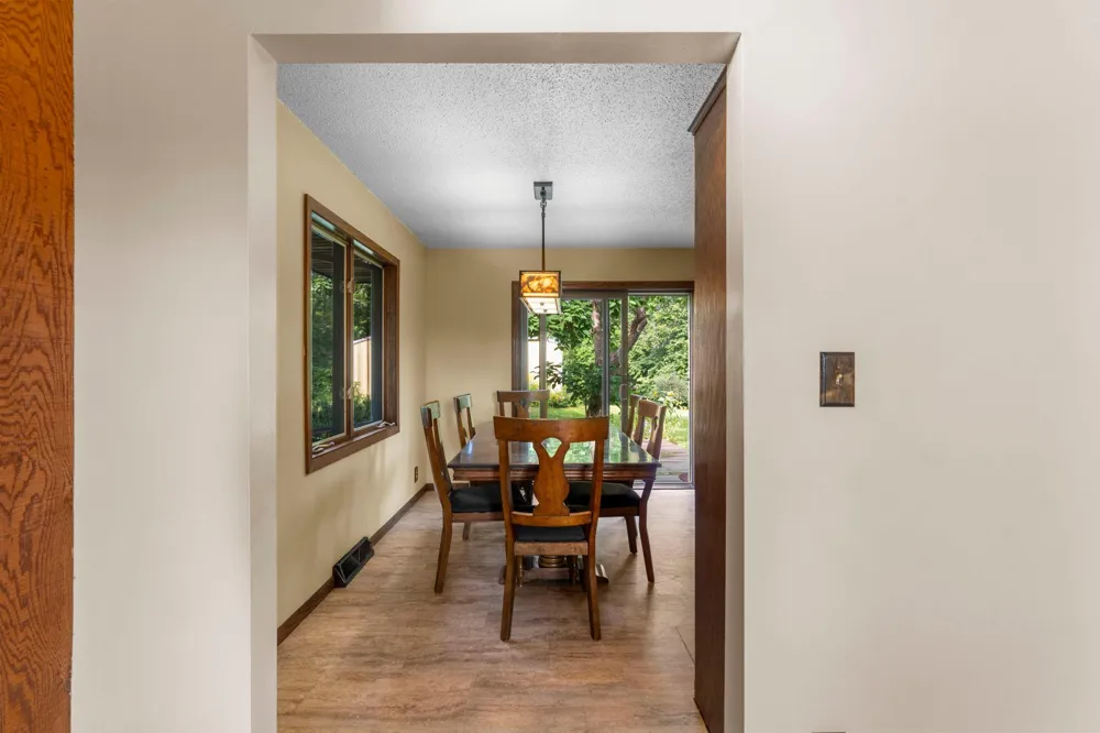 32350 Cedar Crest Trail NE North Branch, MN 55056