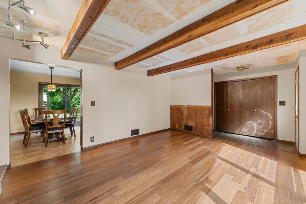 32350 Cedar Crest Trail NE North Branch, MN 55056