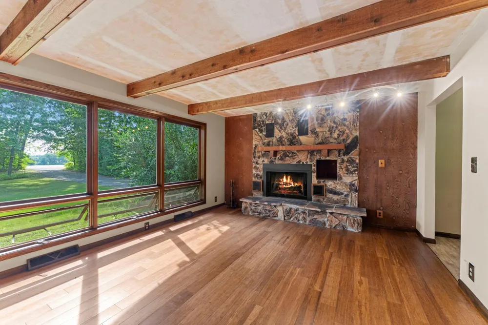 32350 Cedar Crest Trail NE North Branch, MN 55056