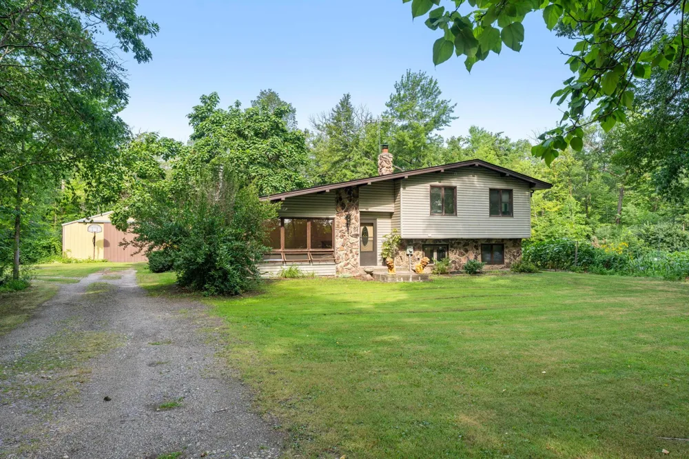 32350 Cedar Crest Trail NE North Branch, MN 55056