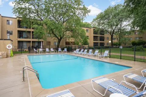 4101 Parklawn Avenue #316