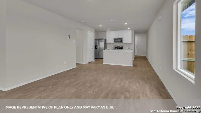 258 Fairlawn Way Maxwell, TX 78656