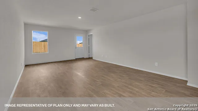 258 Fairlawn Way Maxwell, TX 78656
