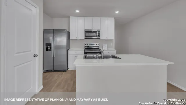 258 Fairlawn Way Maxwell, TX 78656