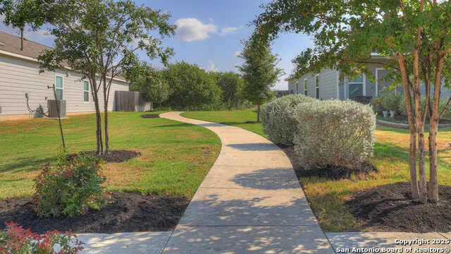 317 Fairlawn Way Maxwell, TX 78656