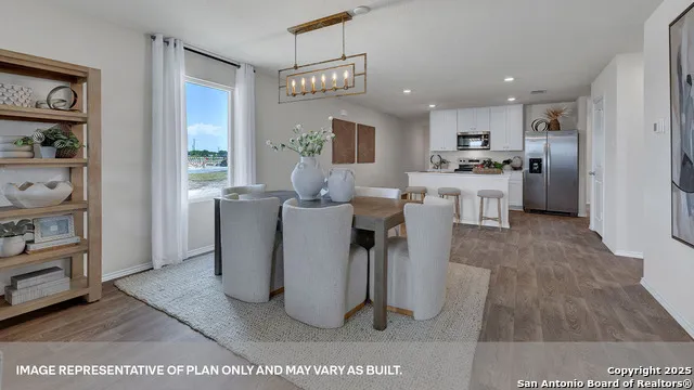 166 Surrey Oaks Maxwell, TX 78656