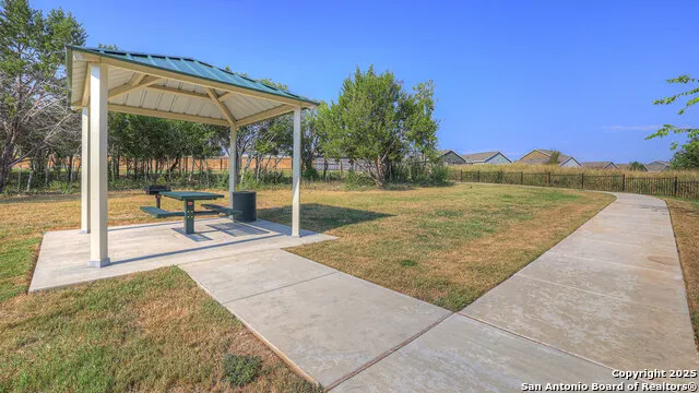 134 Surrey Oaks Maxwell, TX 78656