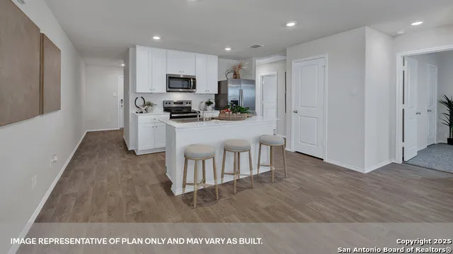 134 Surrey Oaks Maxwell, TX 78656