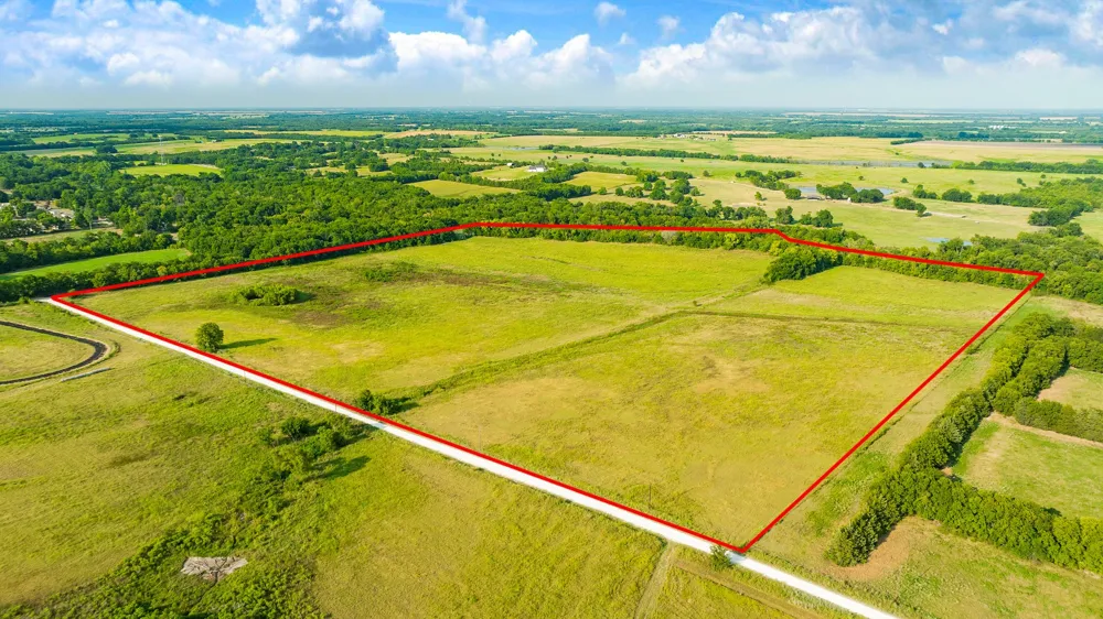 County Road 25200 Roxton, TX 75435