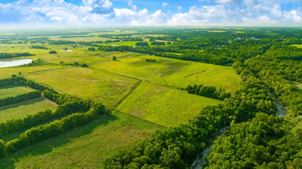 County Road 25200 Roxton, TX 75435