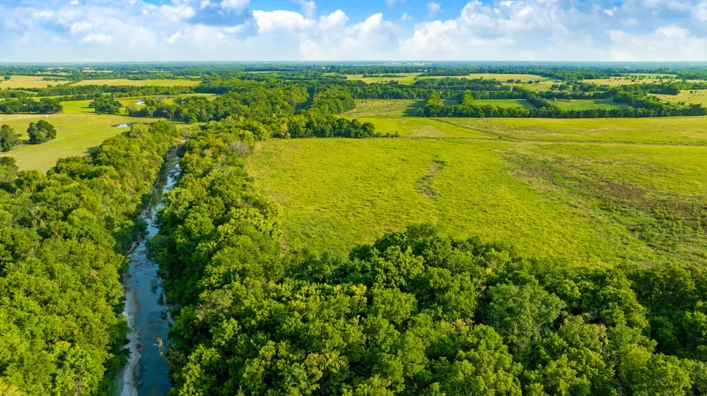 County Road 25200 Roxton, TX 75435