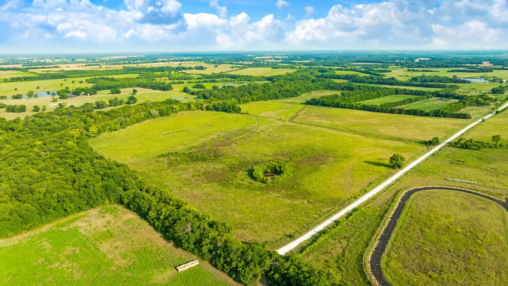 County Road 25200 Roxton, TX 75435