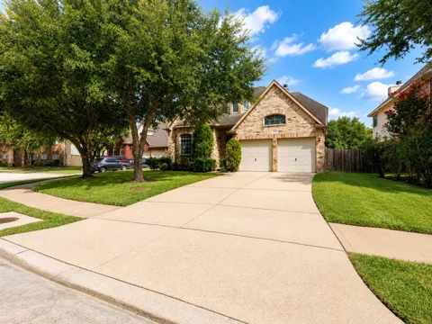 1815 Granite Field Lane