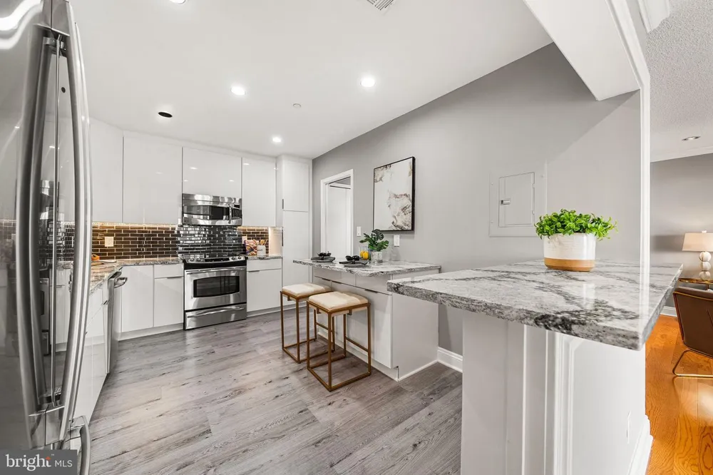 1016 WAYNE STREET #1007 Arlington, VA 22204