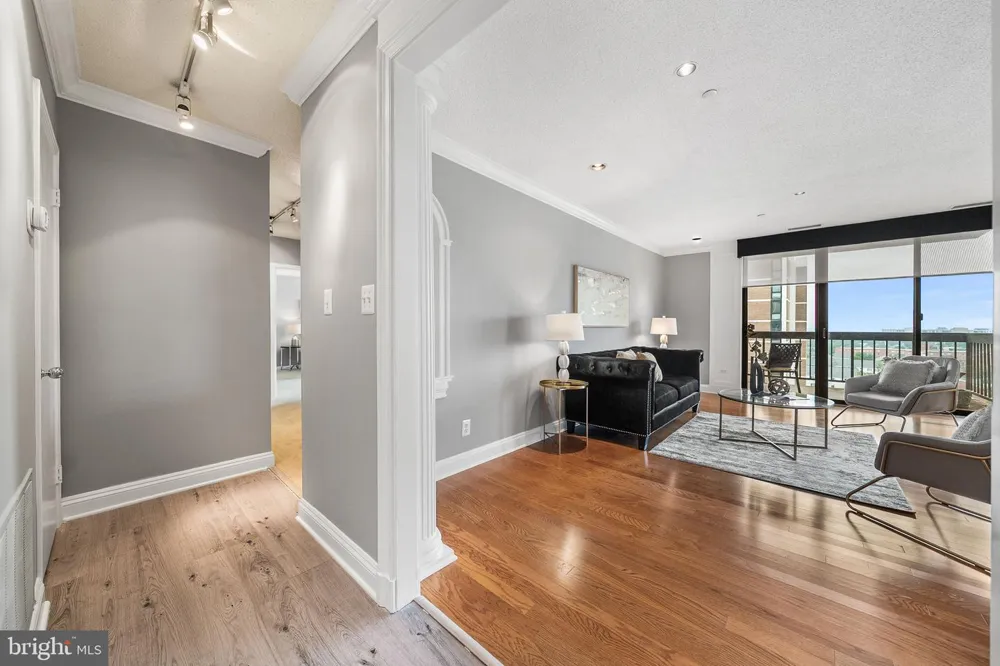 1016 WAYNE STREET #1007 Arlington, VA 22204