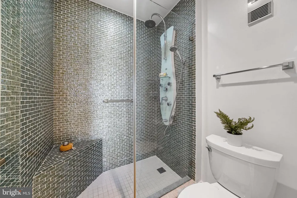 1016 WAYNE STREET #1007 Arlington, VA 22204