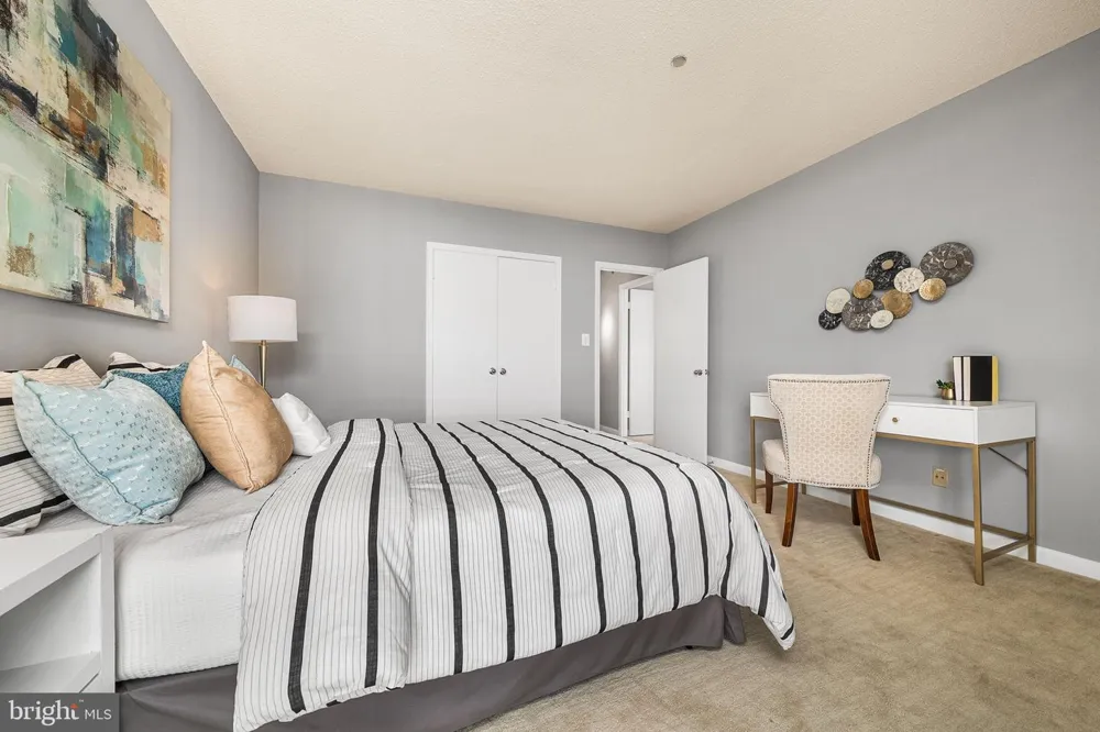 1016 WAYNE STREET #1007 Arlington, VA 22204