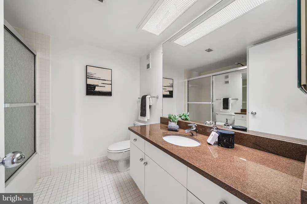 1016 WAYNE STREET #1007 Arlington, VA 22204