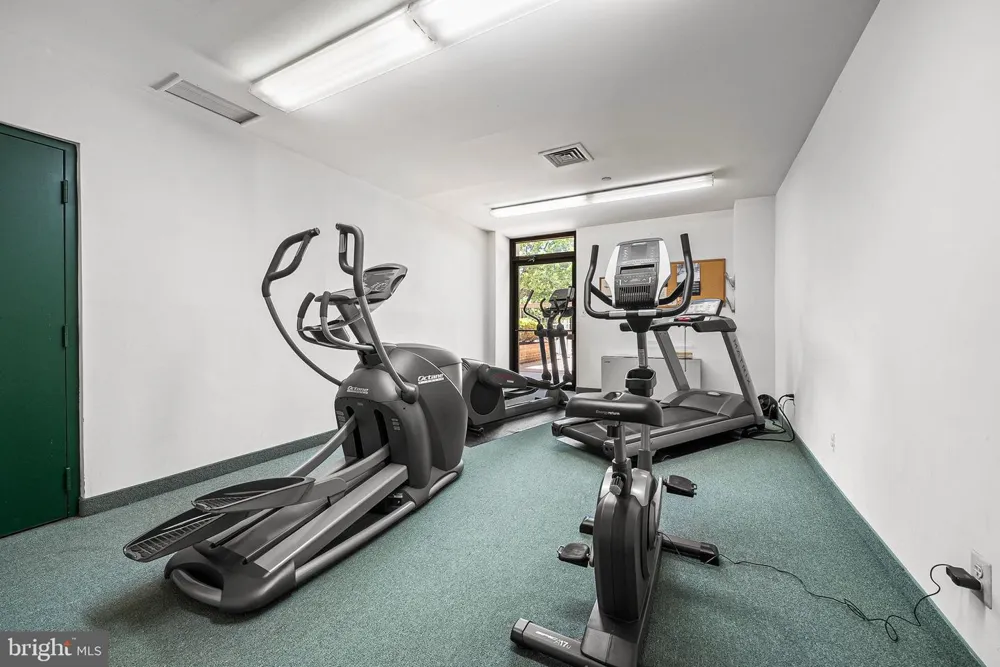 1016 WAYNE STREET #1007 Arlington, VA 22204