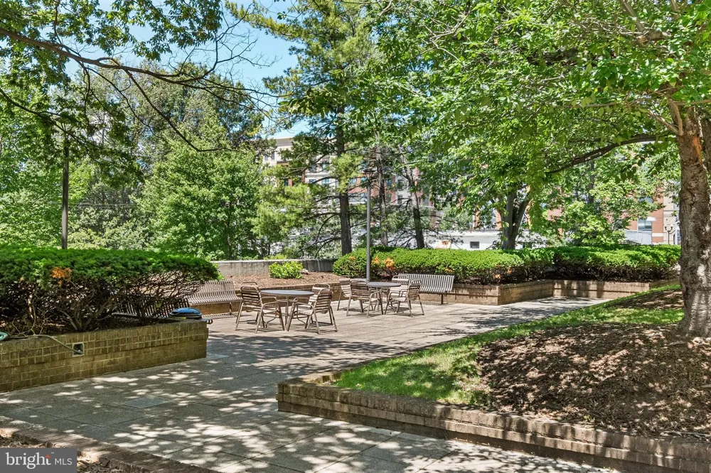 1016 WAYNE STREET #1007 Arlington, VA 22204