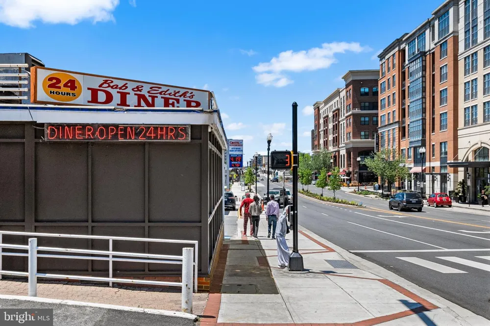 1016 WAYNE STREET #1007 Arlington, VA 22204