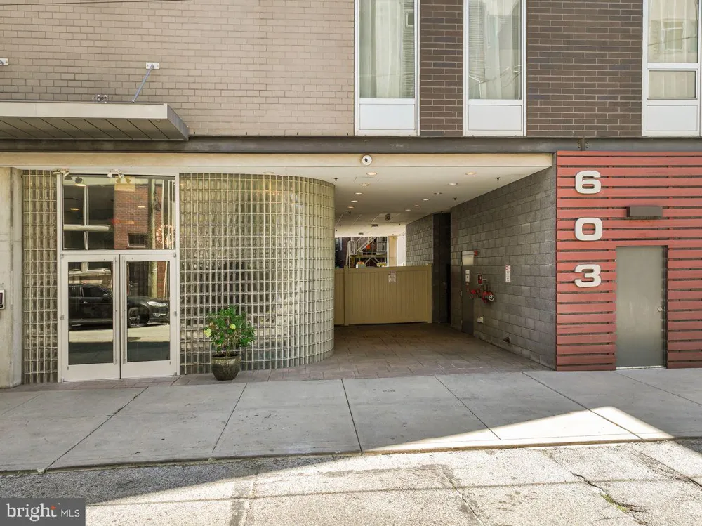 603 AMERICAN STREET #704 Philadelphia, PA 19123