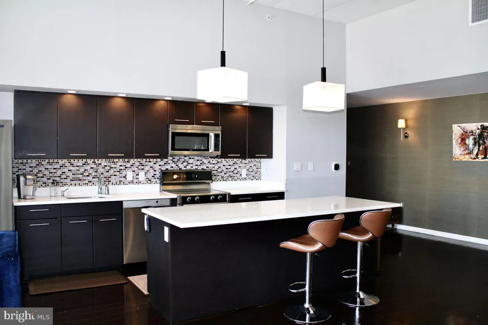 603 AMERICAN STREET #704 Philadelphia, PA 19123