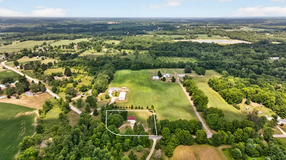 18600 Manitou Road Addison, MI 49220