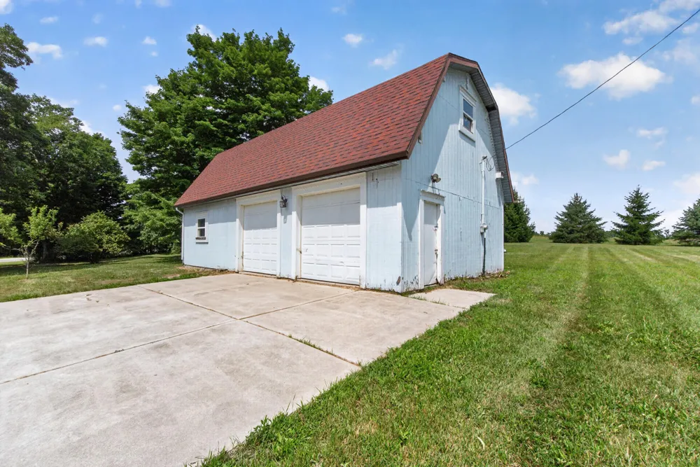 18600 Manitou Road Addison, MI 49220