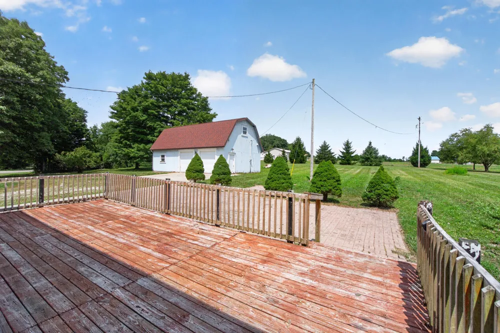 18600 Manitou Road Addison, MI 49220