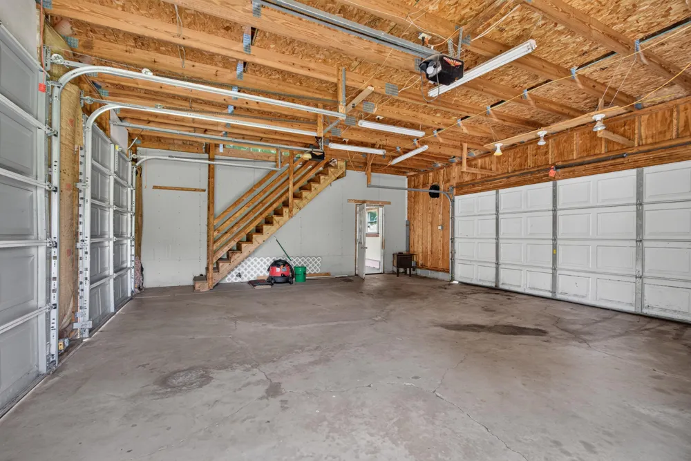 18600 Manitou Road Addison, MI 49220
