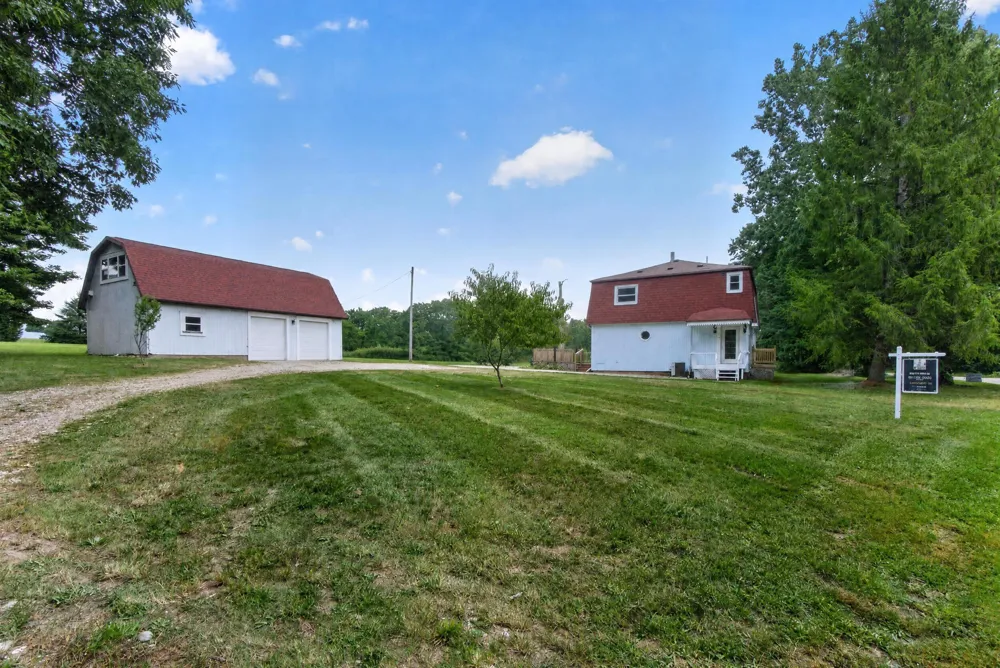 18600 Manitou Road Addison, MI 49220
