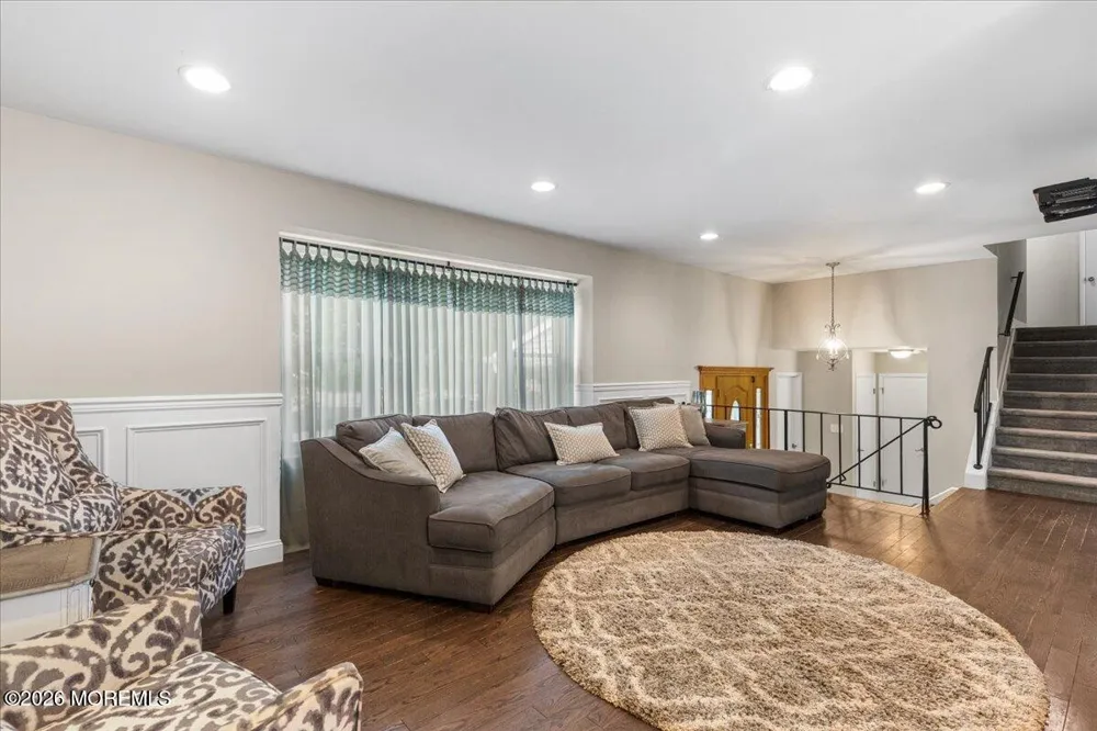 43 Glen Arden Drive Howell, NJ 07731
