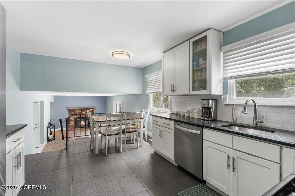 43 Glen Arden Drive Howell, NJ 07731