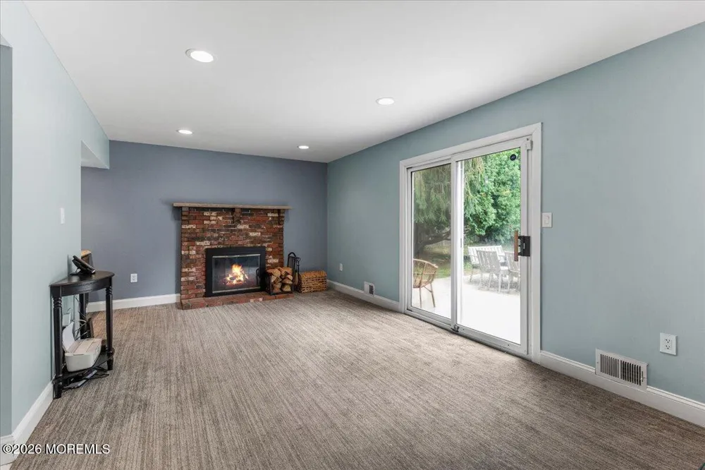 43 Glen Arden Drive Howell, NJ 07731