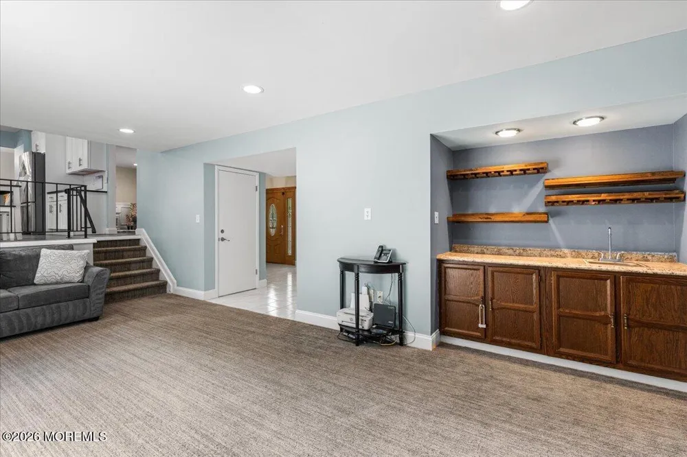 43 Glen Arden Drive Howell, NJ 07731