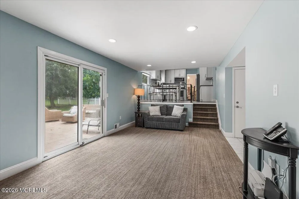 43 Glen Arden Drive Howell, NJ 07731