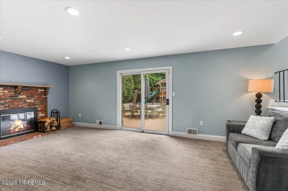 43 Glen Arden Drive Howell, NJ 07731
