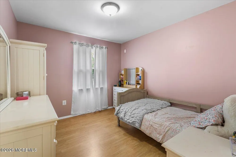 43 Glen Arden Drive Howell, NJ 07731