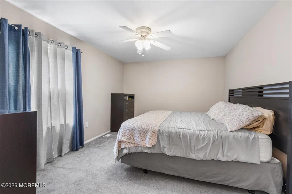 43 Glen Arden Drive Howell, NJ 07731