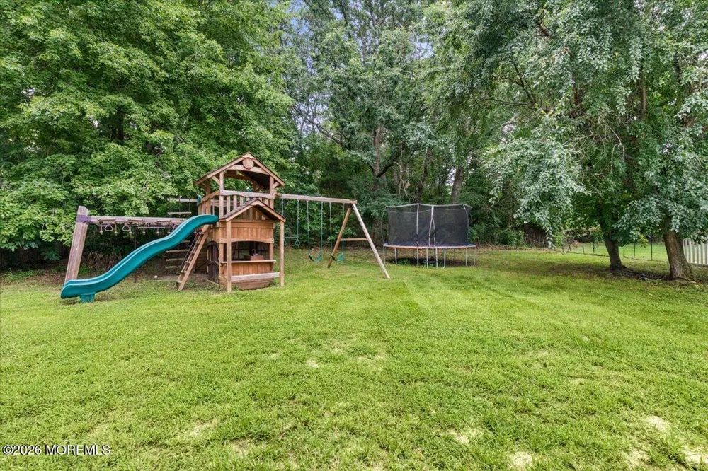 43 Glen Arden Drive Howell, NJ 07731