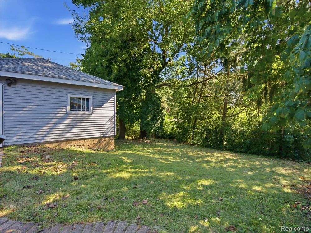 91 Oneida Street Pontiac City, MI 48341